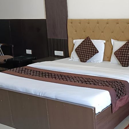 Hotel Shree Kanta Gurgáon Exteriér fotografie