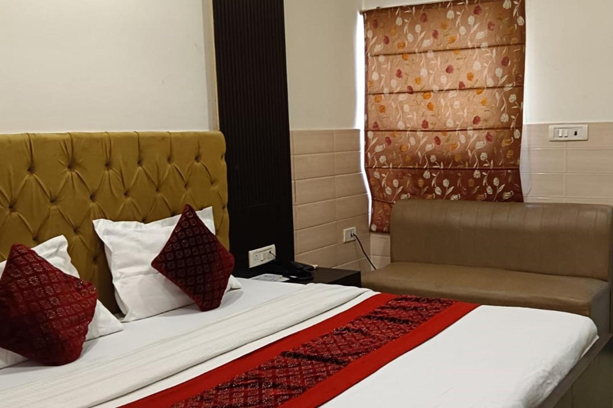 Hotel Shree Kanta Gurgáon Exteriér fotografie